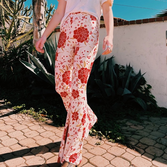 NWT FREE PEOPLE X NOVELLA ROYALE THE JANIS BELL BOTTOMS FLORAL PANTS Z339-33